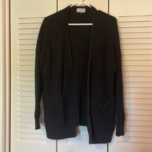 Oversized universal thread cardigan